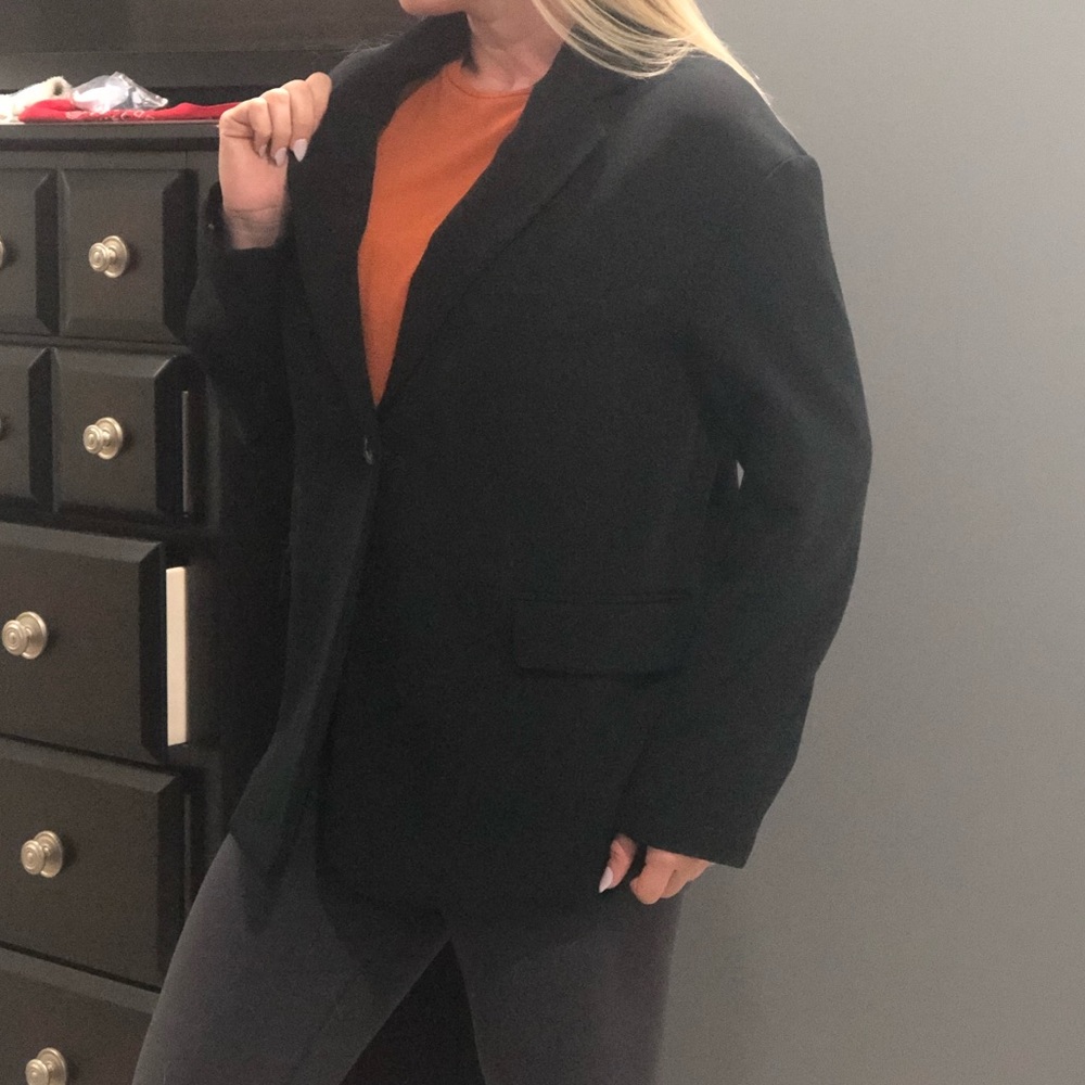 Black oversized blazer